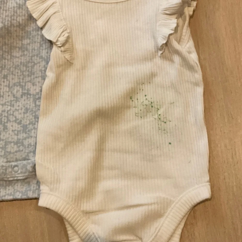 Ruffled Rib Onesie Bundle - Picture 3 of 5